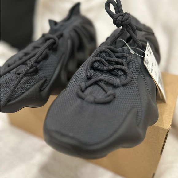 Yeezy 450 - Picture 2 of 5